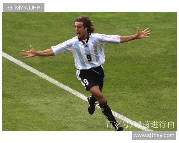 全球足球天才盘点：十大最具影响力的传奇球星震撼登场