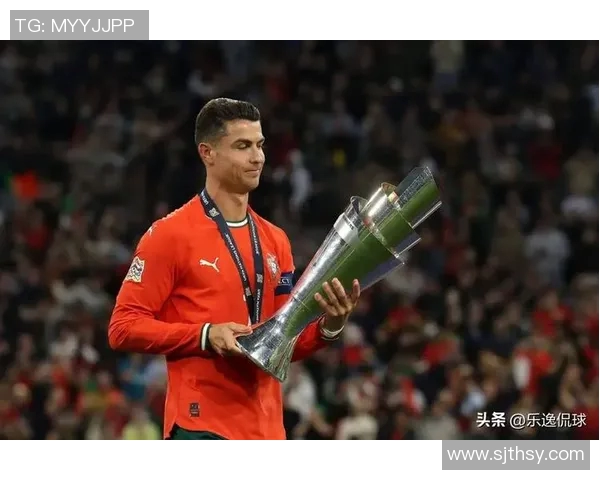 足球世界每一位球星背后都有一个属于自己的故事和传奇荣耀