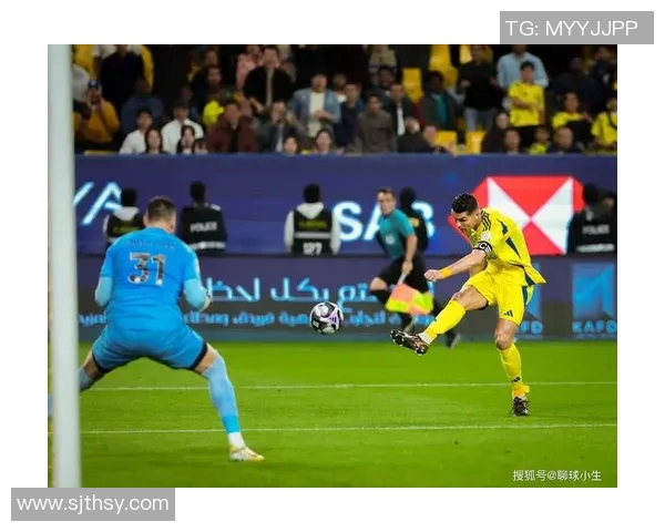 足球巨星庆生盛典：辉煌岁月与荣耀时刻的致敬与祝福